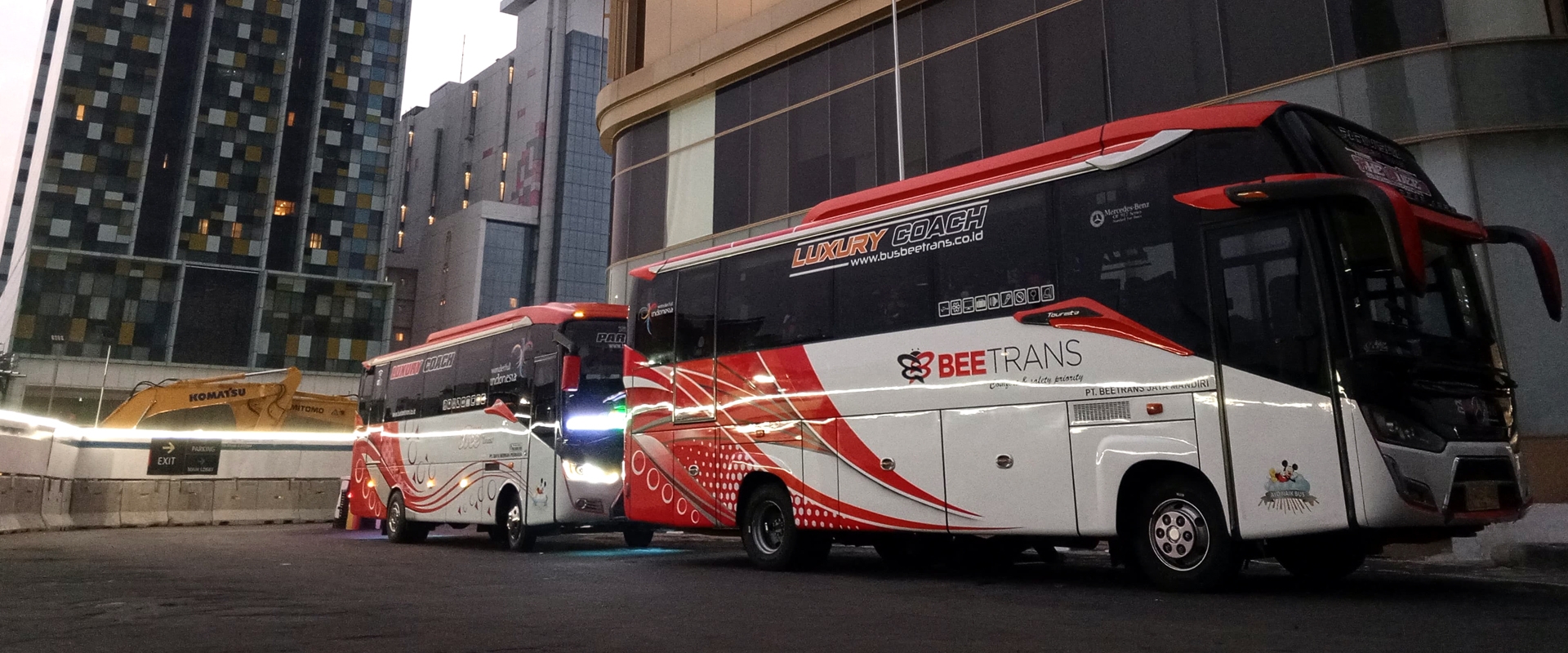 Medium Bus VIP Sewa Bus Pariwisata Murah